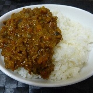 フライパンで作る濃厚挽肉カレー